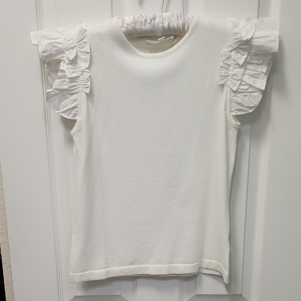 NWT Womens &Merci Soft White Light Knit Ruffle Cap Sleeves Top Size Meduim